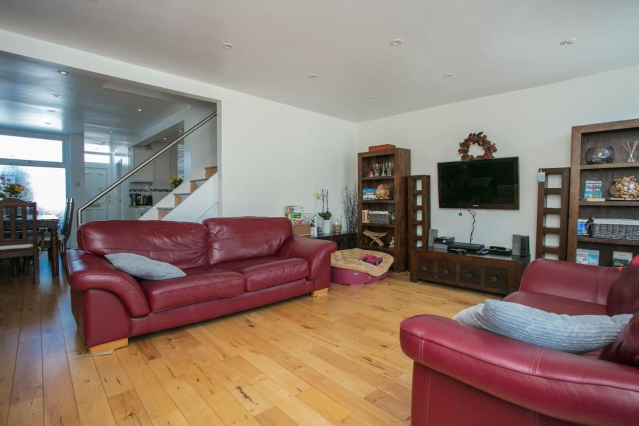 Appartement Stunning 3 Bedroom House With Garden In Battersea Londen