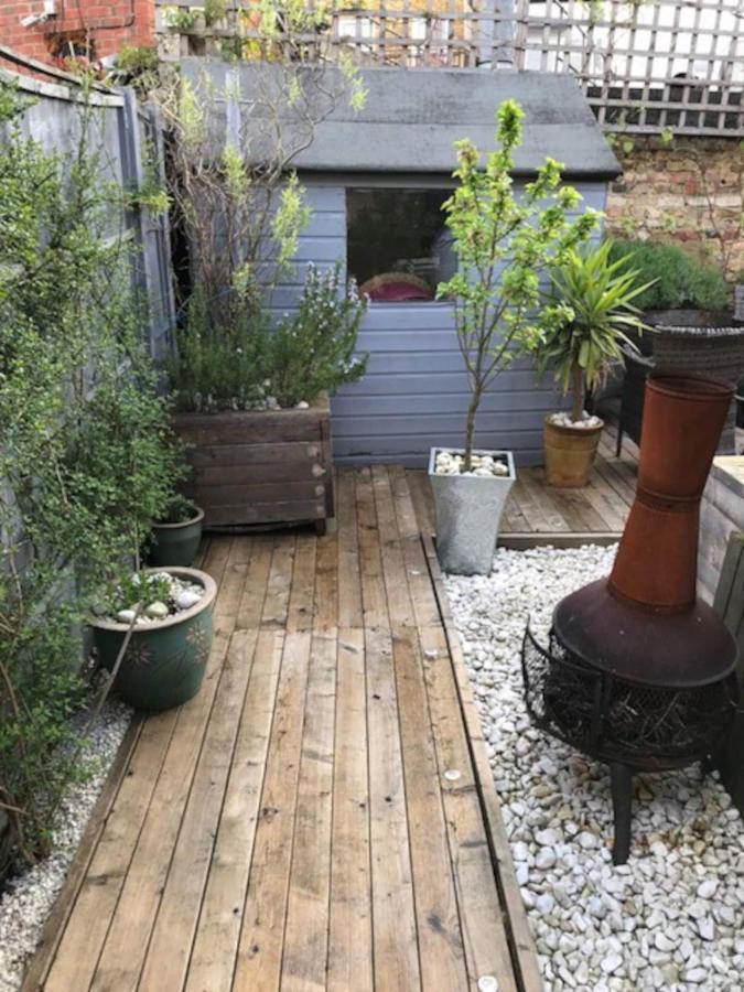 Appartement Stunning 3 Bedroom House With Garden In Battersea Londen