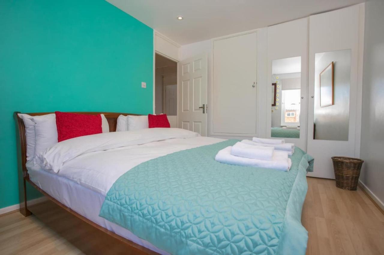 Stunning 3 Bedroom House With Garden In Battersea Londen